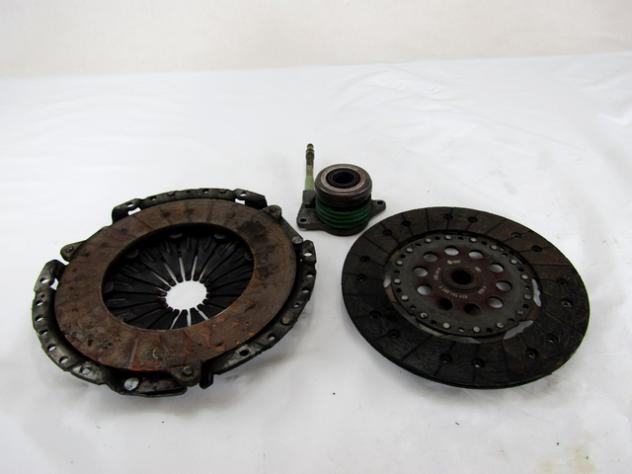 074141031T KIT FRIZIONE CON SPINGIDISCO E CUSCINETTO VOLVO V70 SW 2.5 D 103KW 6M 5P (2000) RICAMBIO USATO 6900012