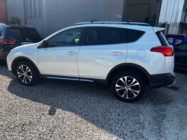 Toyota RAV 4 RAV4 2.2 D-CAT A/T 4WD Lounge White Ed. - Foto 3