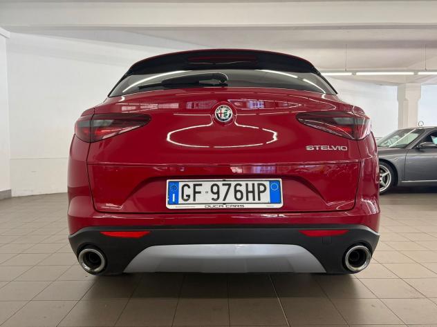 Alfa Romeo Stelvio 2.2 Turbo Diesel 160CV Business AT8 RWD - Foto 6
