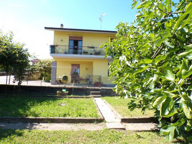 Golasecca - villa singola con ampio giardino - Foto 6