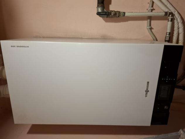 Casa abitabile o piccolo studio per per professionisti. L' immobile è in buono stato e subito abitabile composto al piano terra da un ingresso che fa - Foto 15