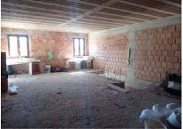 Immobile in asta di 156 m², box auto in vendita a Fratte Rosa - Foto 10