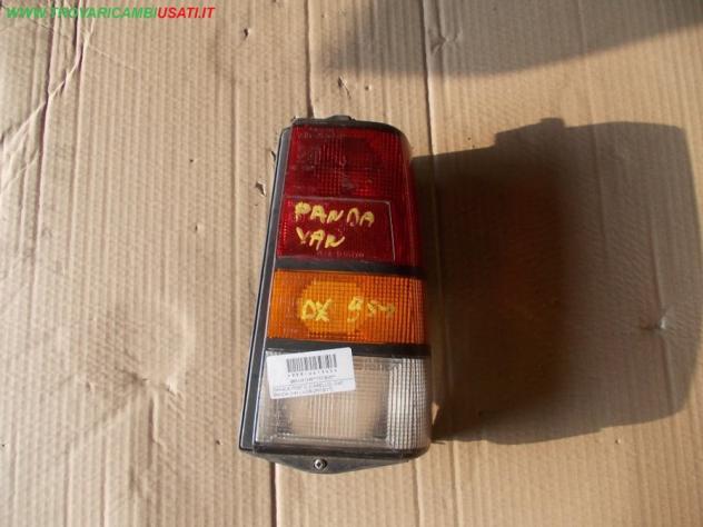 FANALE POST.D.(CARELLO) FIAT PANDA (141-LV/2R/2P/1S/1T)  Parti elettriche  Fanaleria  Fanali  Fanale post. sx. FIAT - PANDA - 01-02-1986 - 01-03-2004