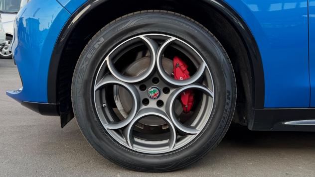 ALFA ROMEO STELVIO Q4 2.2 COMPETIZIONE TURBODIESEL AT8 210 CV - VOLANTE E SEDILI IN PELLE RISCALDATI, FULL LED - Foto 6