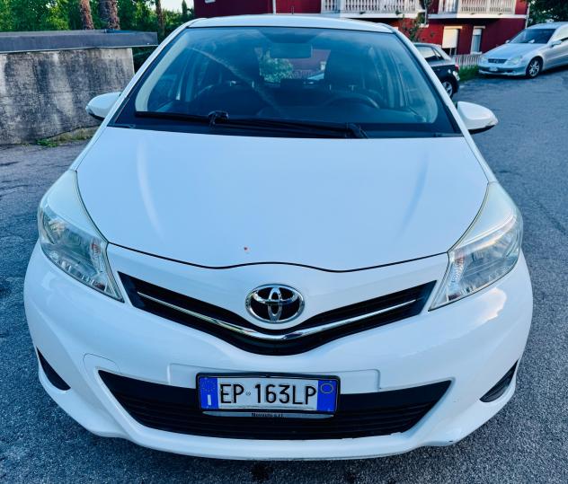 Toyota Yaris 1.0 5 porte Lounge OK NEOPATENTATI !!! - Foto 3