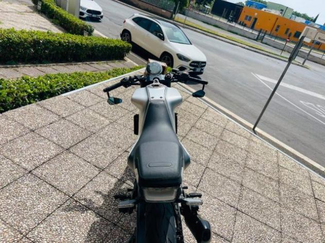 HUSQVARNA Svartpilen 401 TUTTO INCLUSO ANCHE PASSAGGIO! MINI RATE rif. 23995899 - Foto 3