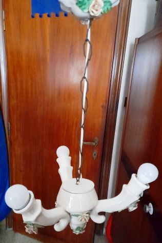 Lampadario con tre bracci in ceramica 32x58 - Foto 6
