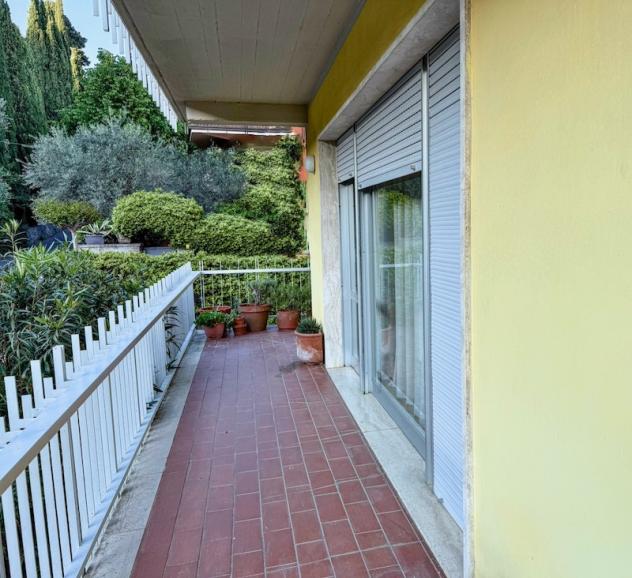 APPARTAMENTO di 5 vani e di 125 mq (MONTECATINI TERME) rif. 121_1