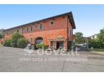 Casa indipendente di 900 m² con più di 5 locali e posto auto in vendita a S &hellip;