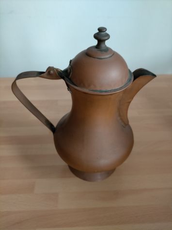 Caraffa in rame vintage