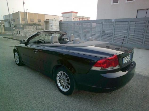 VOLVO C70 2.4 D5 20V Momentum rif. 24076300 - Foto 7
