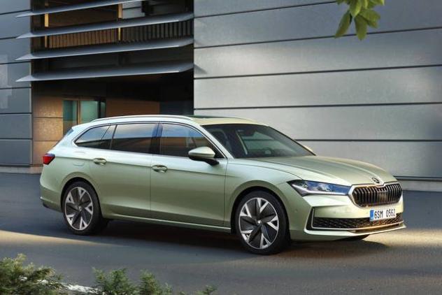 SKODA Superb 1.5 TSI PHEV DSG Wagon Style rif. 23255541 - Foto 3