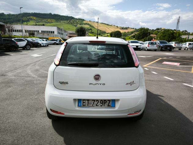 Fiat Punto 1.4 8V 5 porte Natural Power - Foto 5