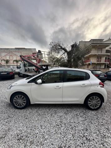 Peugeot 208 BlueHDi 75 5 porte Active - Foto 3