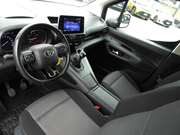 Toyota Proace City Verso 1.5D 130 CV S&S Short D Executive - Foto 7
