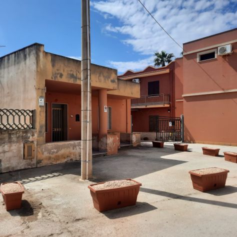 PETROSINO CASA SEMINDIPENDENTE DI 110 MQ CON SPAZIO ESTERNO - Foto 3