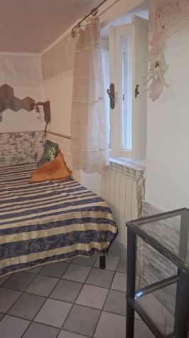 MONTESPACCATO BILOCALE CON GIARDINO
