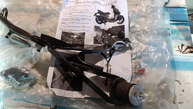 Cavalletto Laterale side stand Malaguti Phantom F12R aria MG 15910699 - Foto 5