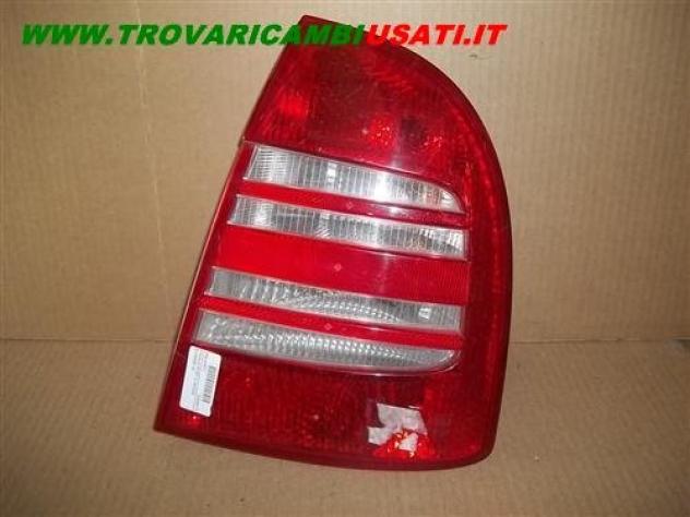 FANALE POST.D.SKODA SUPERB '03 999-U04671 Parti elettriche  Fanaleria  Fanali  Fanale post. dx. SKODA - SUPERB - 01-05-2002 - 01-08-2008