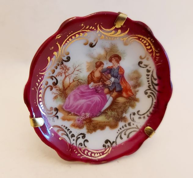 Vecchio piattino in porcellana di Limoges France da appendere o da appoggiare