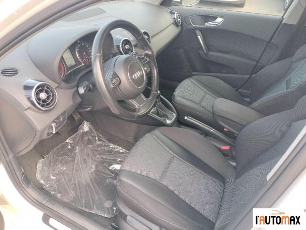 AUDI - A1 Sportback Sportback 1.6 tdi Ambition s-tronic - Foto 8