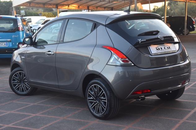 Lancia Ypsilon 1.0 Hybrid Gold - Foto 5