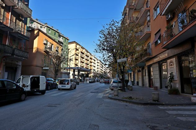LOCALE COMMERCIALE CON RENDITA