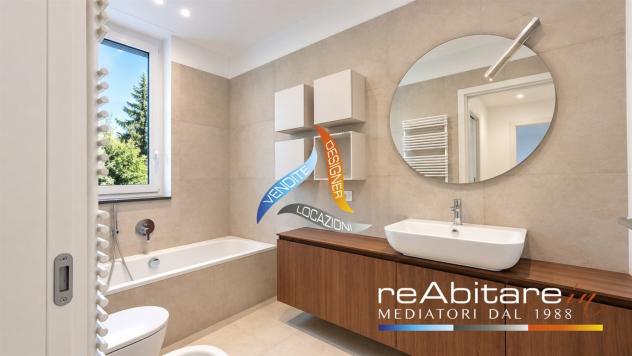 ELEGANTE VILLA SINGOLA CON GIARDINO PRIVATO E BOX – RESIDENCE ARESE 4 - Foto 7