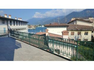 Lovere bilocale con terrazzo