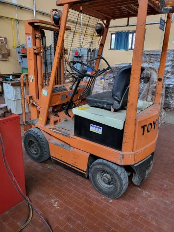 CARRELLO ELEVATORE TOYOTA ELETTRICO 15 QL.