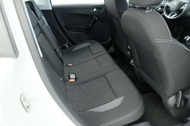 Peugeot 2008 2008 1.2 puretech Active s&s 82cv my18 - Foto 5