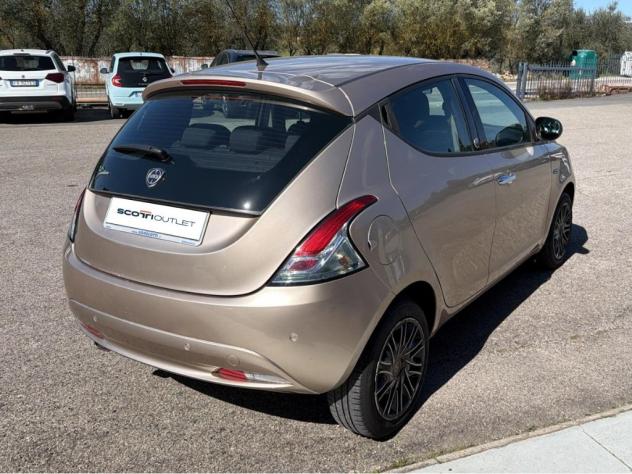 Lancia Ypsilon III 2015 1.2 Gold ecochic Gpl 69cv my19 - Foto 4