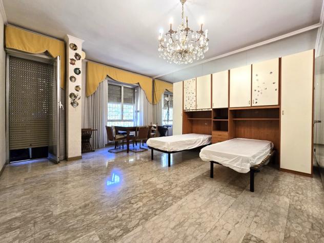 Stanza in appartamento in affitto a Roma