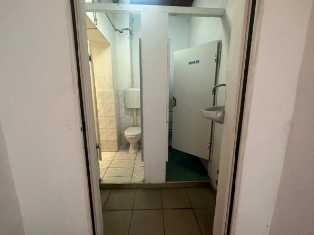 Immobile in asta di 870 m² con più di 5 locali e box auto in vendita a Piacenza - Foto 11