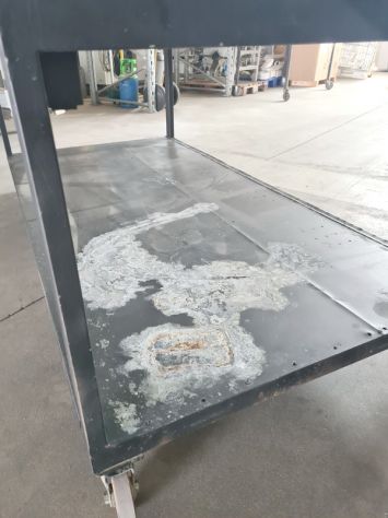 tavolo da officina con morsa da banco usato - Foto 3