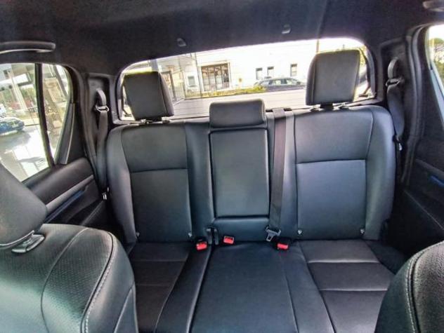 TOYOTA Hilux 2.8 D A/T 4WD 4 porte Double Cab Invincible rif. 23911322 - Foto 2