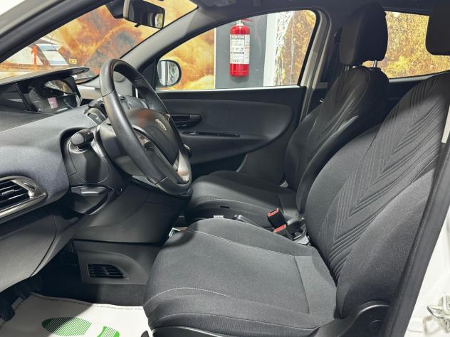 Lancia Ypsilon 1.0 FireFly 5 porte S&S Hybrid Gold - Foto 7