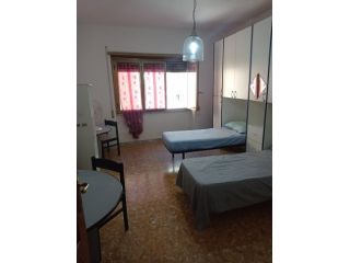 Camera doppia fittasi in via Carlo Caneva 25