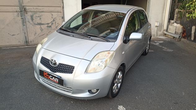 Toyota Yaris 1.4 D-4D 5 porte M-MT Sol automatica - Foto 3
