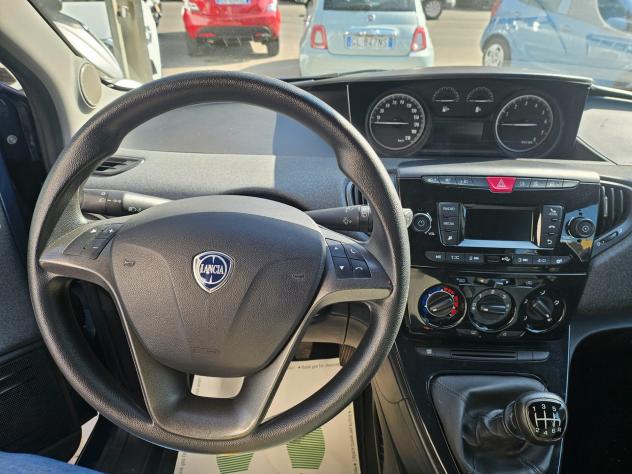 Lancia Ypsilon 1.0 70cv HYBRID 03/2022 - Foto 7