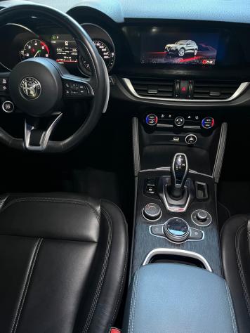 Alfa Romeo Stelvio 2.2 Turbodiesel 190 CV AT8 RWD Executive - Foto 5