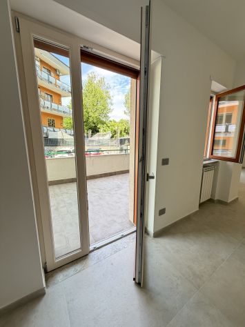 APPARTAMENTO APPENA RISTRUTTURATO A BARONISSI IN ZONA ACQUAMELA - Foto 8