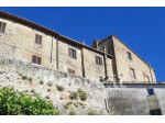 Palazzo / Stabile di 292 m² con più di 5 locali in vendita a Fabro