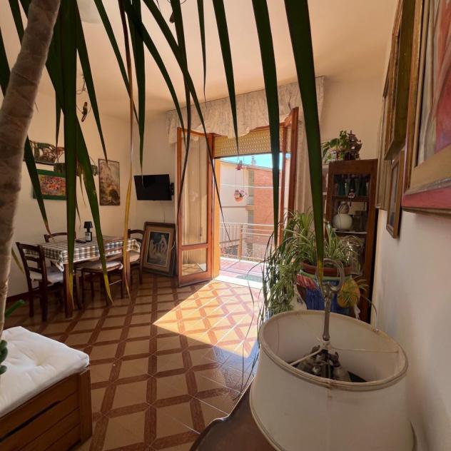 Appartamento in vendita -- Pitigliano (GR), zona nuova
In una tranquilla e comoda zona residenziale di Pitigliano, proponiamo in vendita un appartame