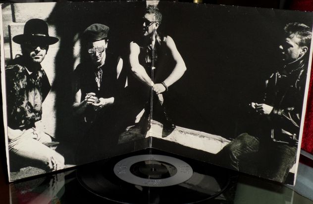 U2 - Desire / Hallelujah Here She Comes - '7 / 45 giri 1988 Gatefold U.K - Foto 3