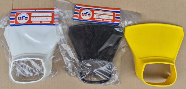 PLASTICA FARO PORTAFARO UFO NUOVA bianca-gialla-nera per svariate moto e motorin