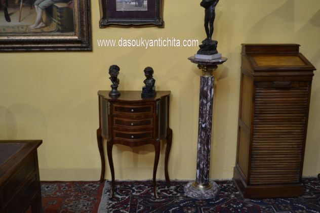 Tavolino-comodino a tre cassetti stile Luigi XV - Foto 6