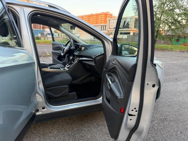 Ford Kuga 1.5 TDCI 120 CV S&S 2WD Powershift ST-Line - Foto 10