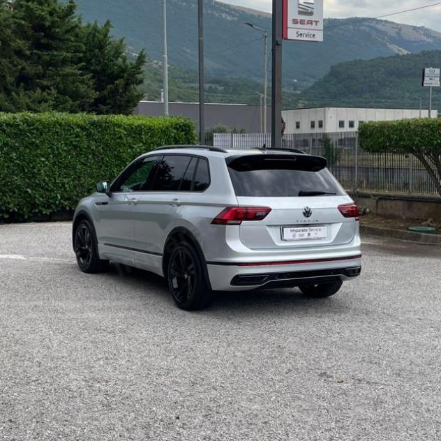 VOLKSWAGEN Tiguan 2.0 TDI SCR DSG R-Line 110KW/150CV rif. 23877657 - Foto 7