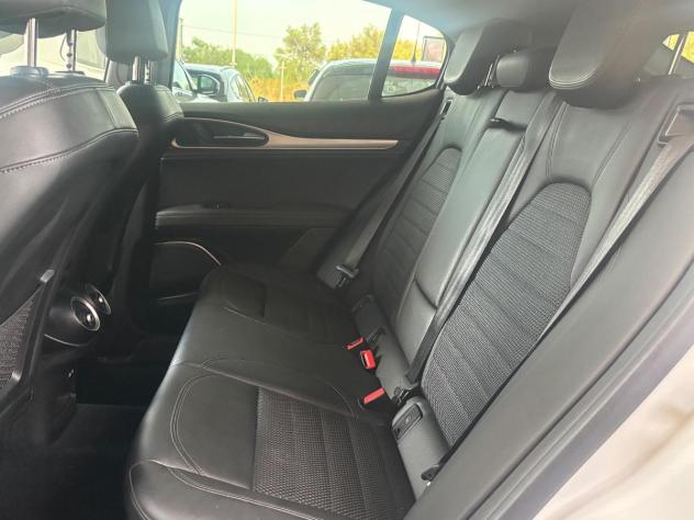 ALFA ROMEO - Stelvio - 2.2 T.diesel 190CV AT8 Q4 Sp.-T. - Foto 9
